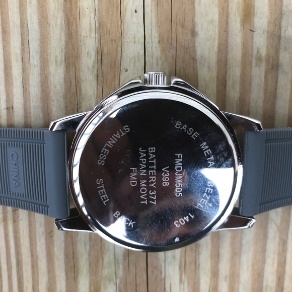 Geneva Men Watch Gray Silicon Rubber Band Big Dial - Picture 6 of 8